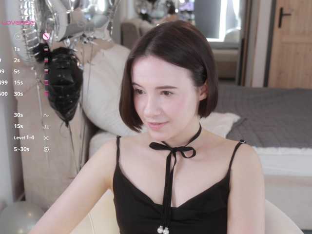-FemaleEssence- live cam on BongaCams