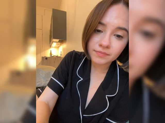 -FemaleEssence- live cam on BongaCams