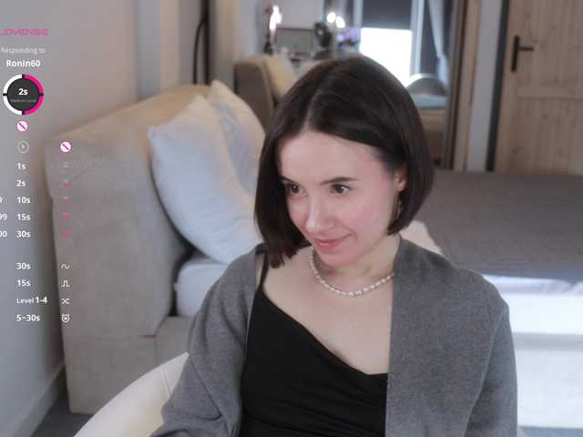 -FemaleEssence- live cam on BongaCams