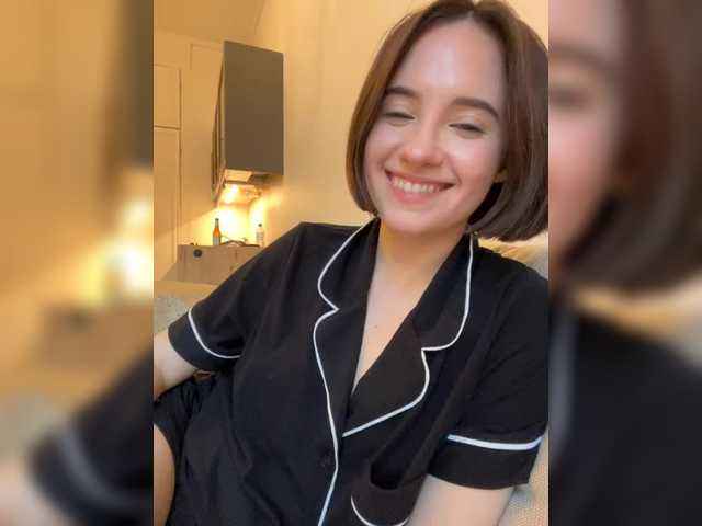 -FemaleEssence- live cam on BongaCams