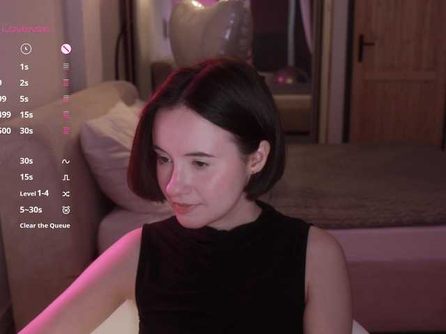 -FemaleEssence- live cam on BongaCams