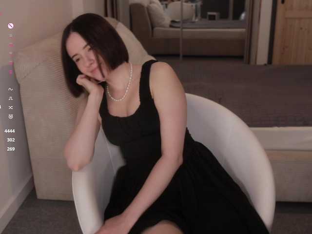 -FemaleEssence- live cam on BongaCams