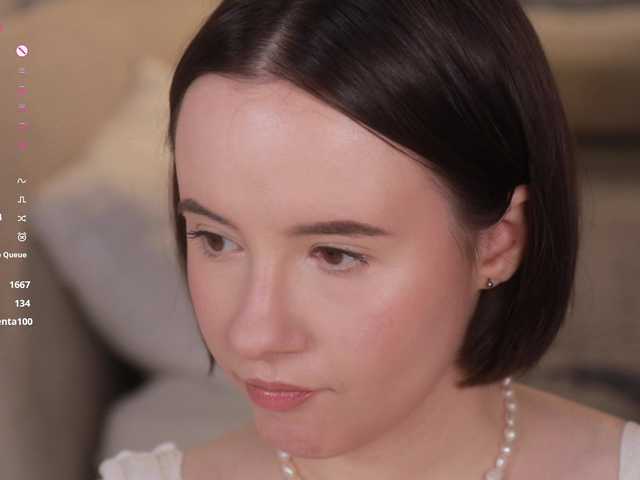 -FemaleEssence- live cam on BongaCams