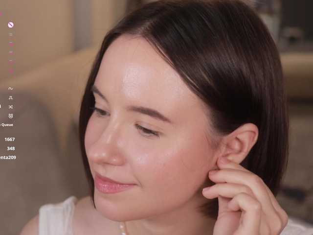 -FemaleEssence- live cam on BongaCams