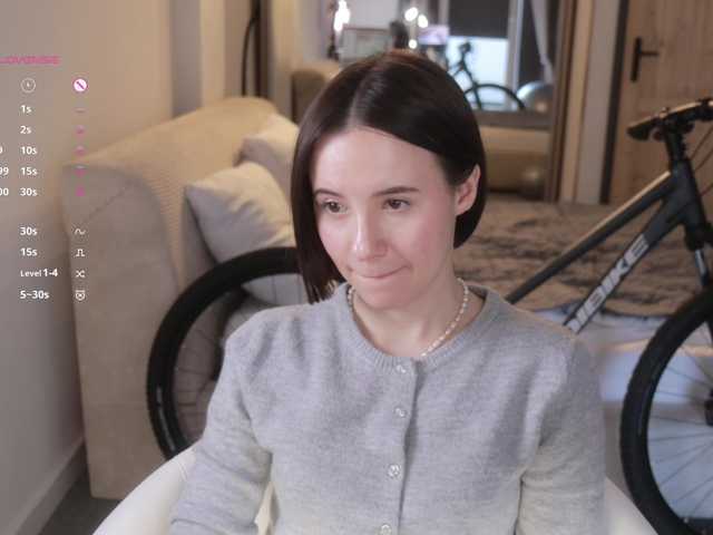 -FemaleEssence- live cam on BongaCams