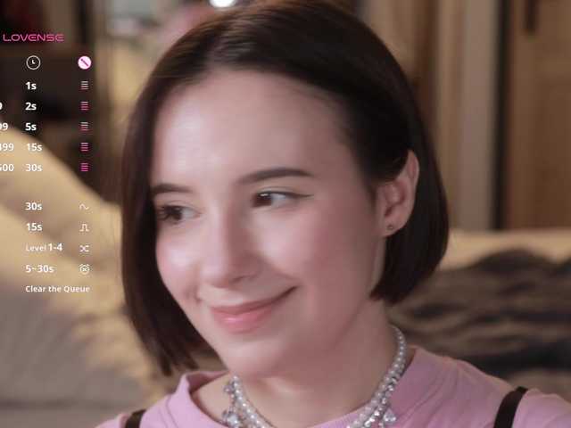 -FemaleEssence- live cam on BongaCams