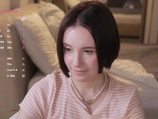 -FemaleEssence- live cam on BongaCams