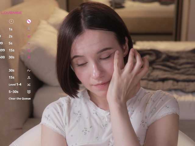 -FemaleEssence- live cam on BongaCams