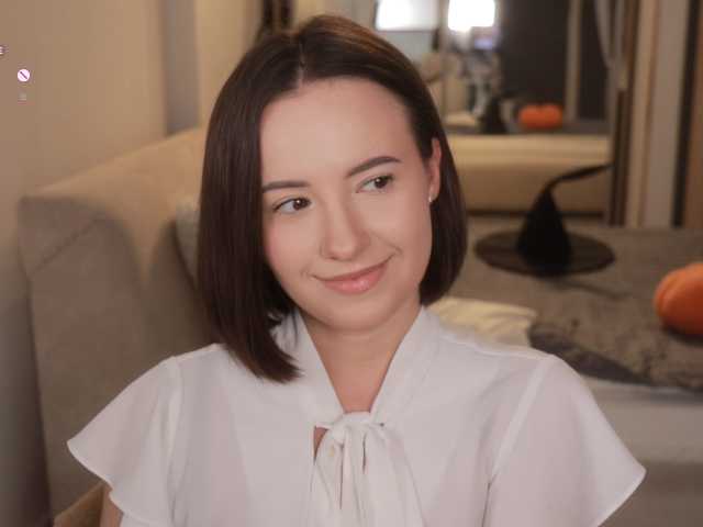 -FemaleEssence- live cam on BongaCams