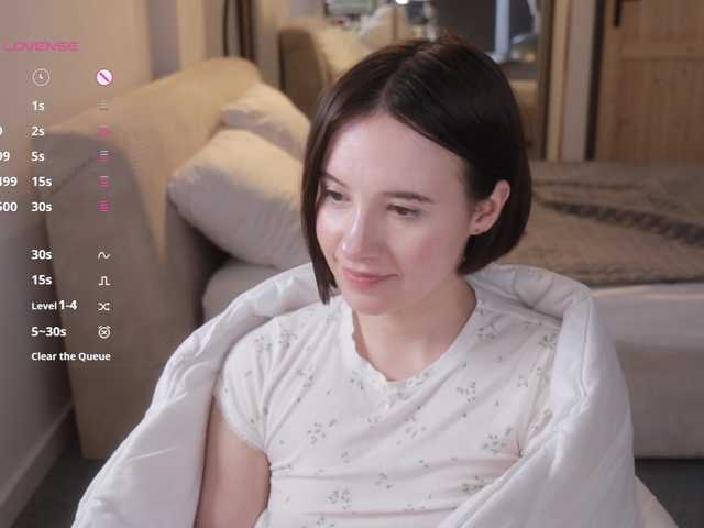 -FemaleEssence- live cam on BongaCams