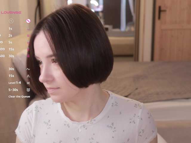 -FemaleEssence- live webcam show