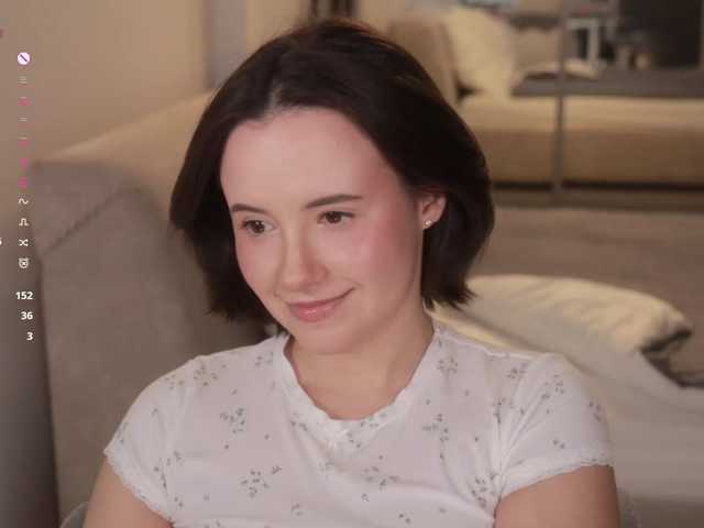 -FemaleEssence- live cam on BongaCams