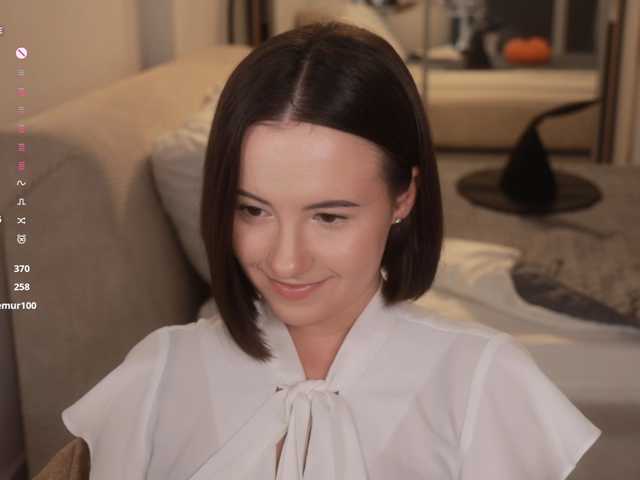 -FemaleEssence- live cam on BongaCams