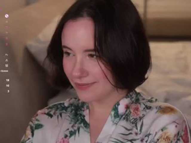-FemaleEssence- live cam on BongaCams