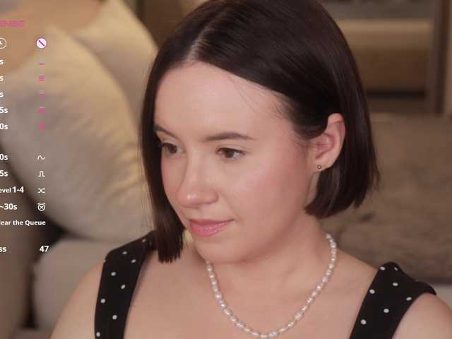 -FemaleEssence- live cam on BongaCams