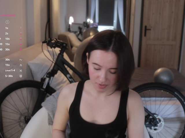 -femaleessence- live sex
