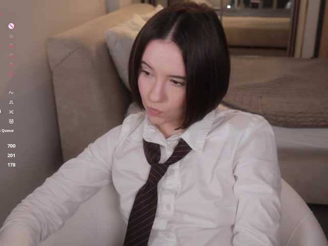 -FemaleEssence- live cam on BongaCams