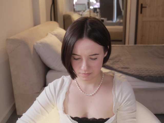 MissEssie live cam