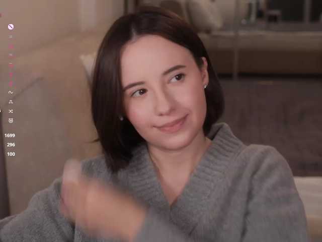-FemaleEssence- live cam on BongaCams