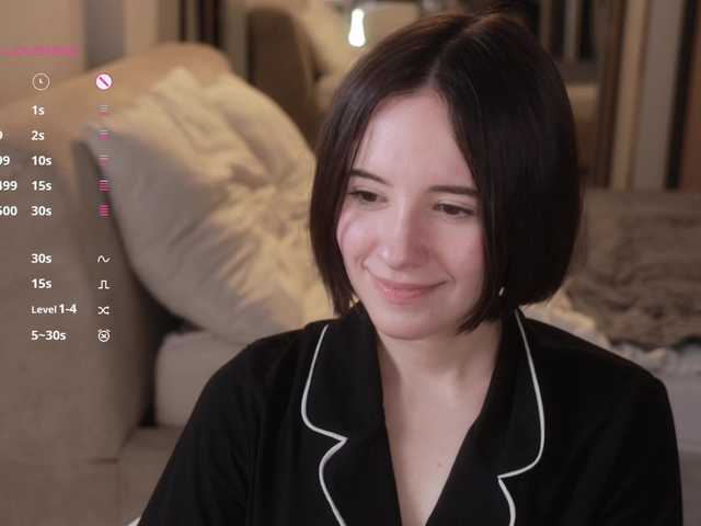 -femaleessence- cam belle