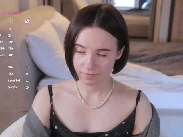 -FemaleEssence- live cam on BongaCams
