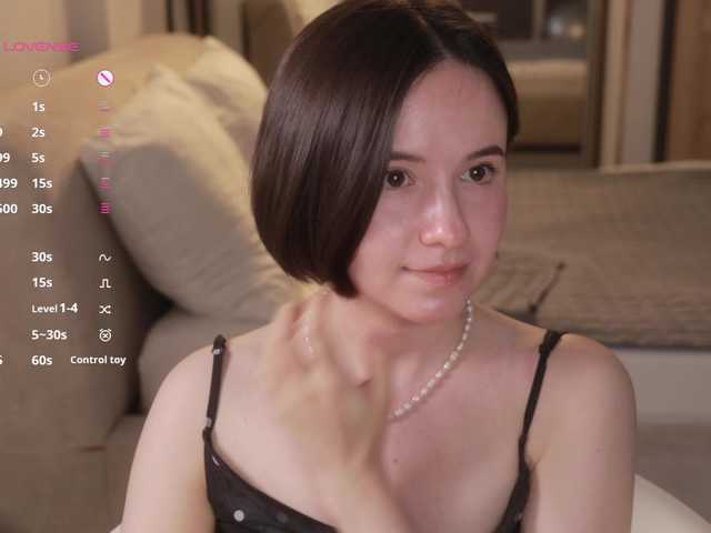 -FemaleEssence- live webcam show