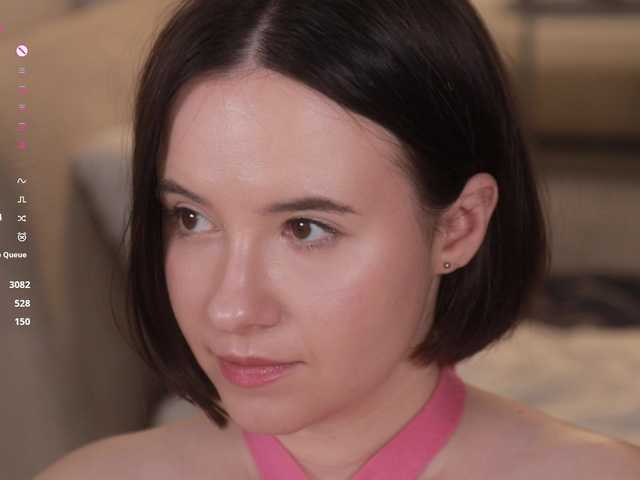 -FemaleEssence- live cam