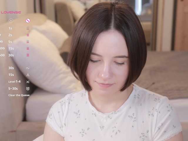 -FemaleEssence- live cam on BongaCams