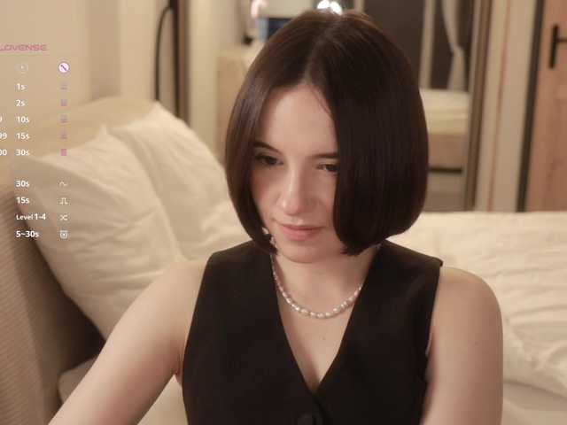 -FemaleEssence-'s BongaCams show and profile