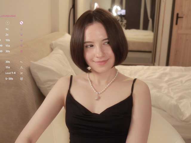 -FemaleEssence-'s BongaCams show and profile