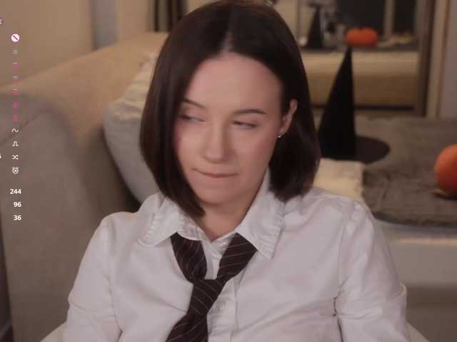 -FemaleEssence- live cam on BongaCams