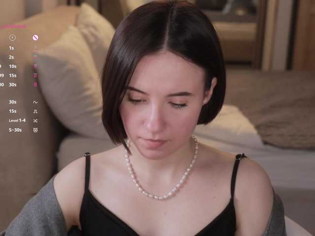 -FemaleEssence- live cam on BongaCams