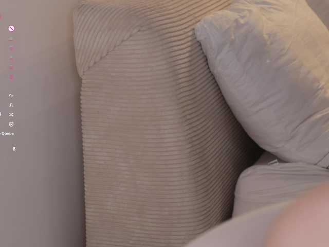 -FemaleEssence- live cam on BongaCams