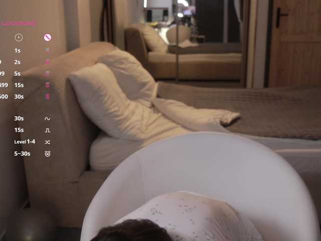 -FemaleEssence- live cam on BongaCams