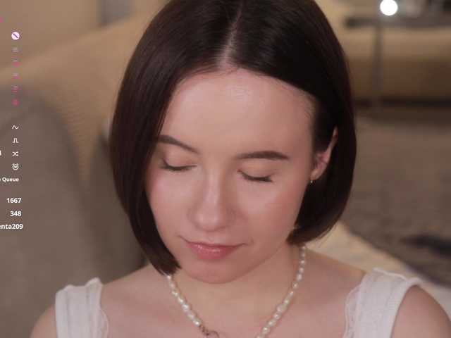 -FemaleEssence- live cam on BongaCams