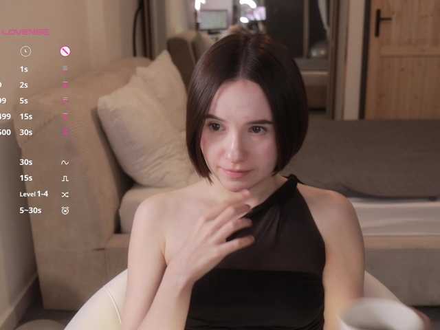 -FemaleEssence- live cam on BongaCams