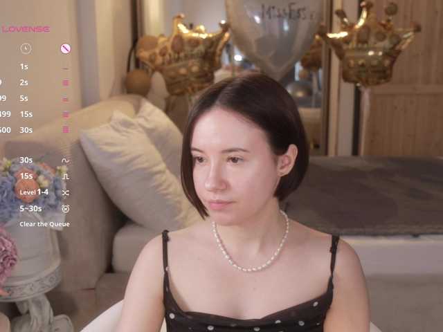 -FemaleEssence- live cam on BongaCams