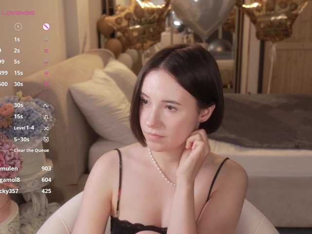 -FemaleEssence- live cam on BongaCams