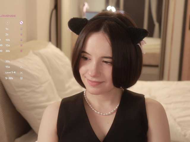 -FemaleEssence-'s BongaCams show and profile