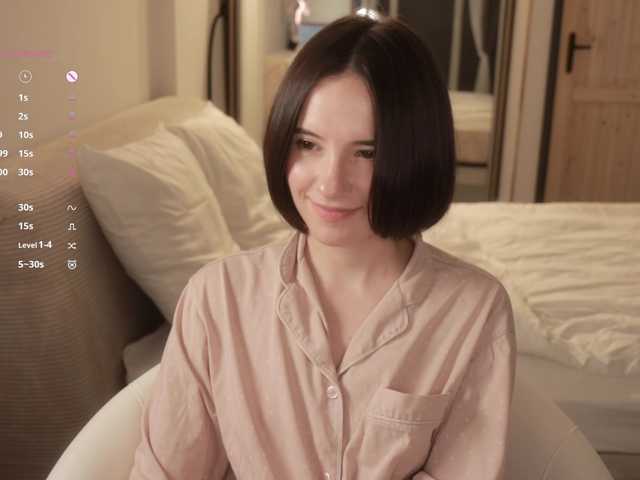 -FemaleEssence-'s BongaCams show and profile