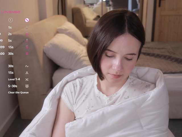 -FemaleEssence- live cam on BongaCams