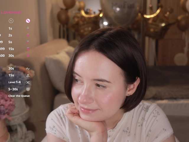 -FemaleEssence- live cam on BongaCams