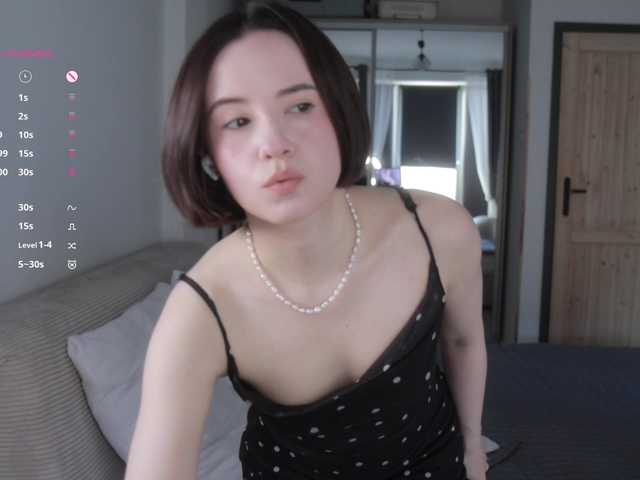 -FemaleEssence- live cam on BongaCams