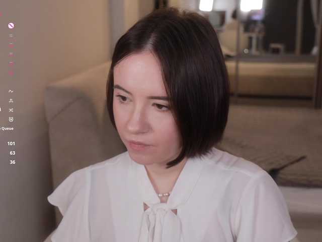 -FemaleEssence- live cam on BongaCams