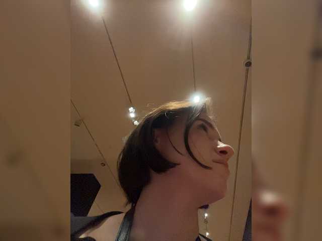 -FemaleEssence- live cam on BongaCams