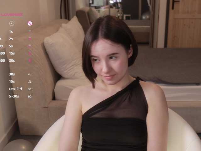 -FemaleEssence- live cam on BongaCams