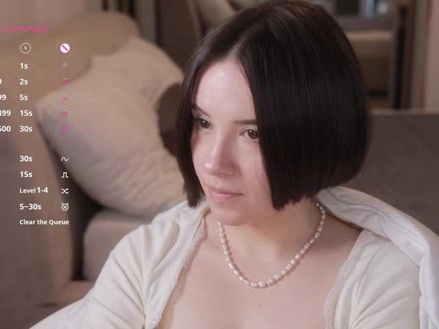 -FemaleEssence- live webcam show