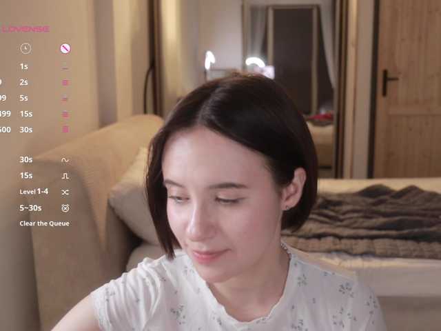 -FemaleEssence- live webcam show