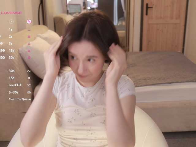 MissEssie live cam
