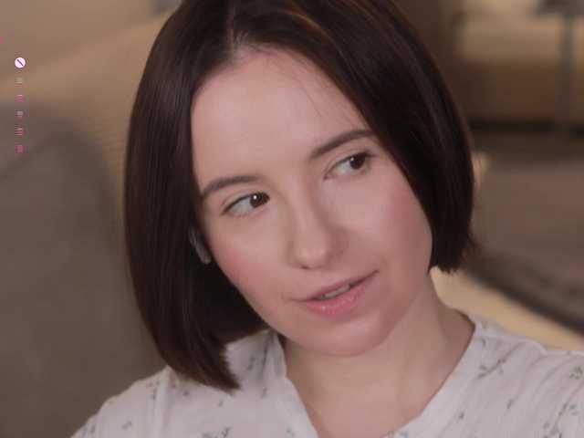 -FemaleEssence- live cam on BongaCams